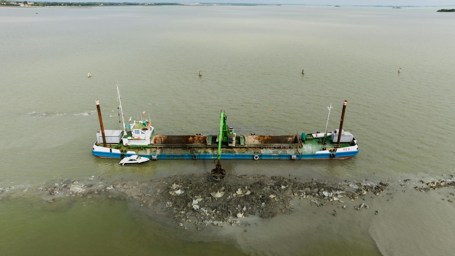 Hopper Dredger